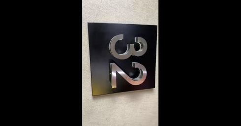 Sản phẩm được gia công tại xưởng Mặt Trời đỏ